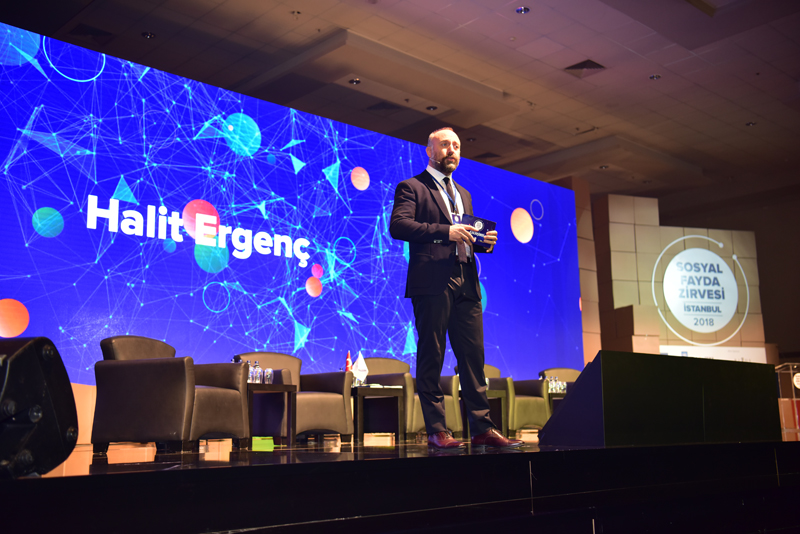 SOSYAL FAYDA ZİRVESİ'NDE İYİLİK KONUŞULDU