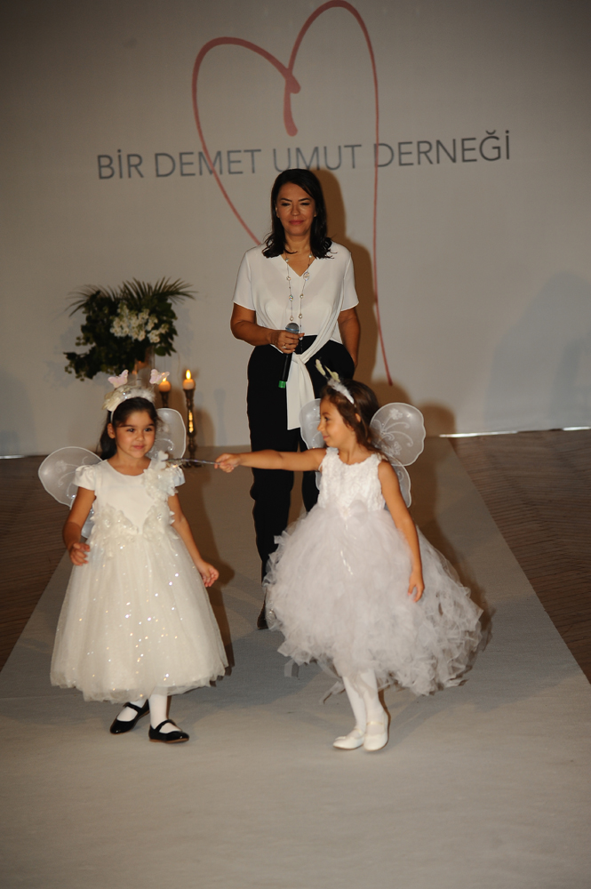 BİR DEMET UMUT DERNEĞİ’NDEN ÇOCUKLARA UMUT IŞIĞI