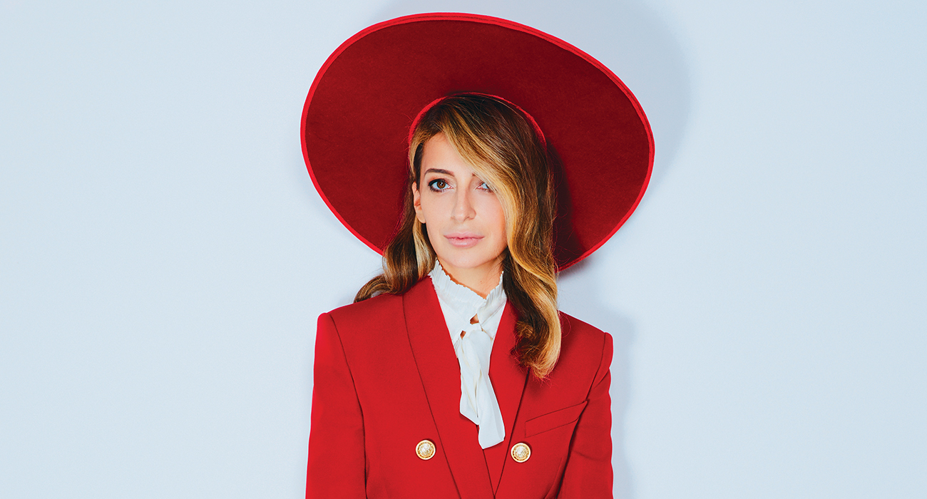 BAMBAŞKA BİR BEYZA UYANOĞLU 