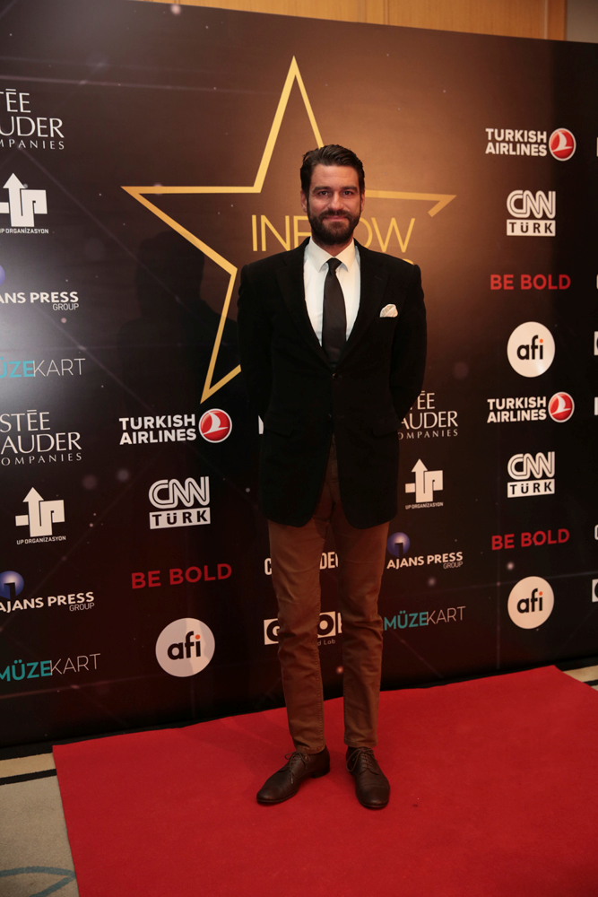 INFLOW ÖDÜLLERİ KIRMIZI HALI