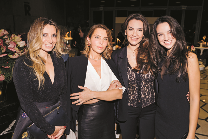 LET'S TALK'TA CİNSİYET EŞİTLİĞİ KONUŞULDU