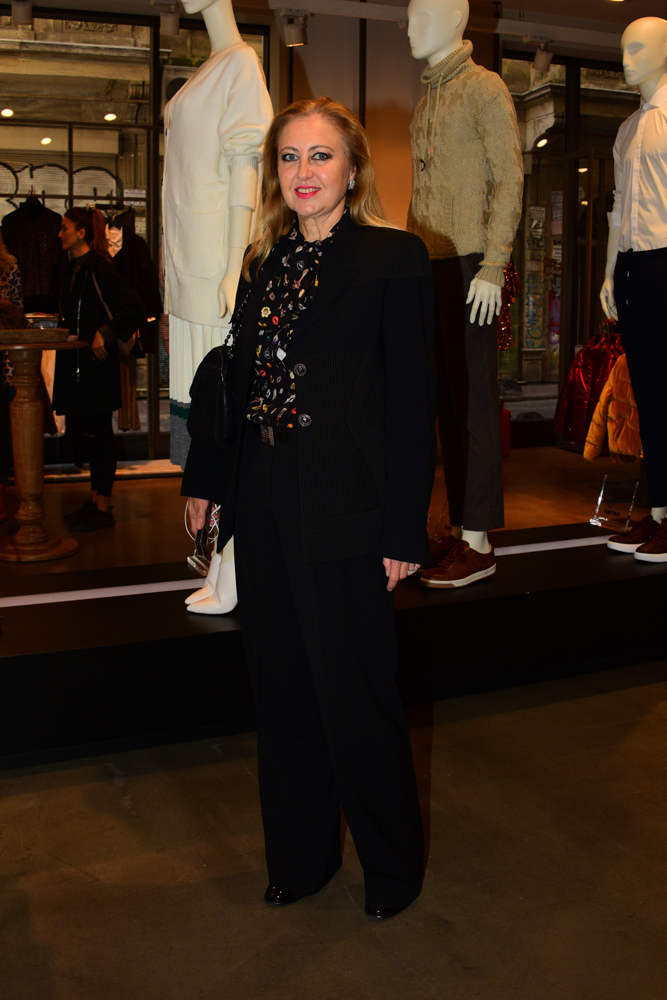 ARZU SABANCININ ALIŞVERİŞ PARTİSİ