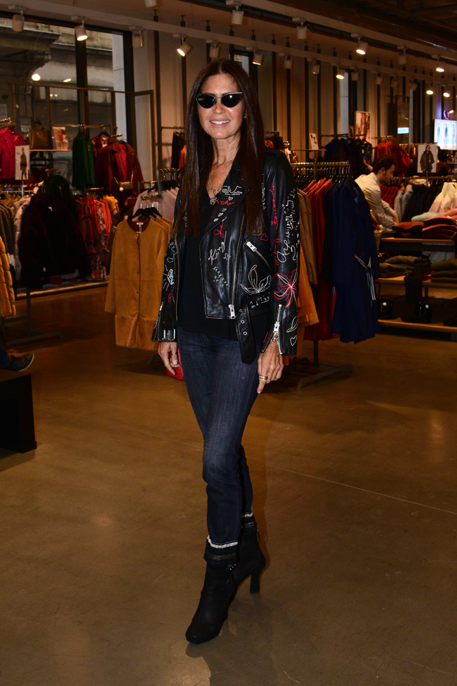 ARZU SABANCININ ALIŞVERİŞ PARTİSİ