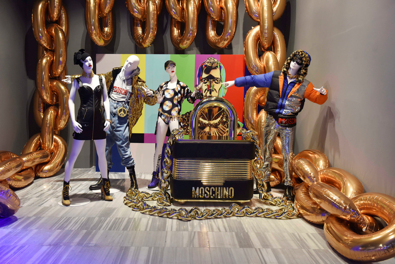 H&M MOSCHINO İŞ BİRLİĞİNİ TANITTI