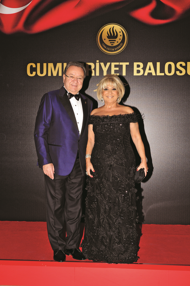 TÜRK EĞİTİM DERNEĞİ CUMHURİYET BALOSU'NDA EĞİTİME DESTEK