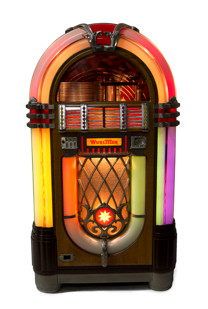 HUGH HEFNERIN EŞYALARI SATIŞA ÇIKIYOR