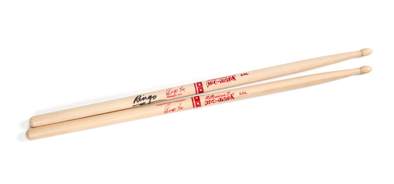 MÜZİK İKONLARI BU MÜZAYEDEDE