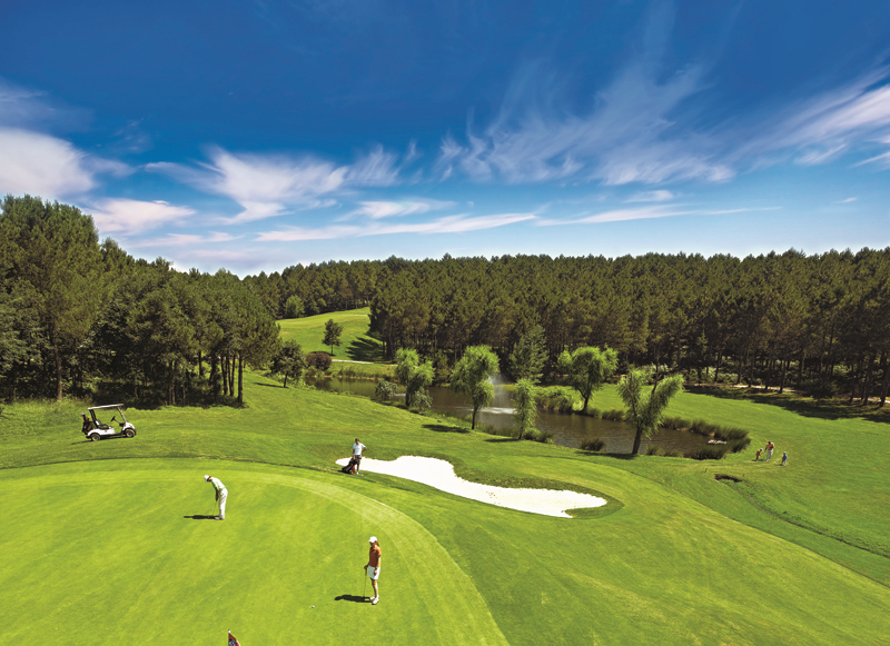 KAPTANLIK TURNUVASINDA ÜNLÜ GOLFÇÜLER SAHADA