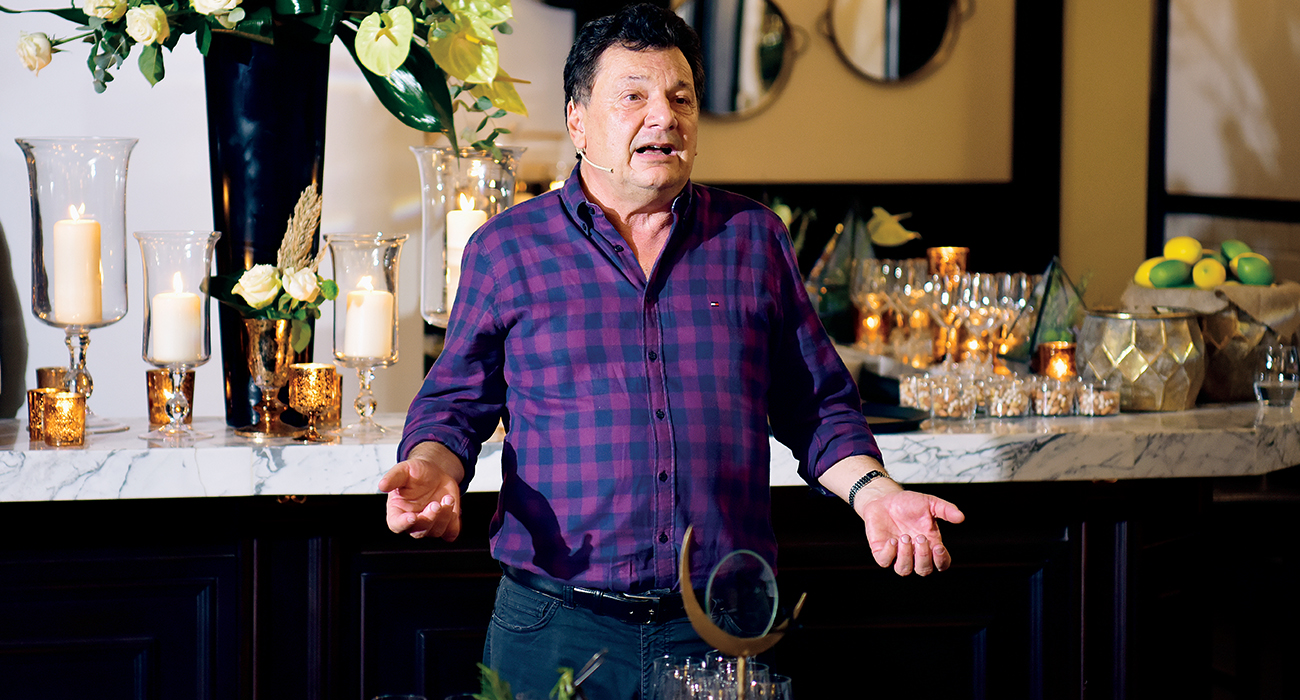 VEDAT MİLOR İLE EMAAR AVM GASTROLOKAL'DE TADIM GECESİ