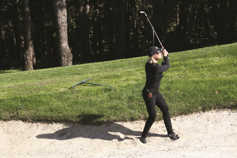 KAPTANLIK TURNUVASINDA ÜNLÜ GOLFÇÜLER SAHADA