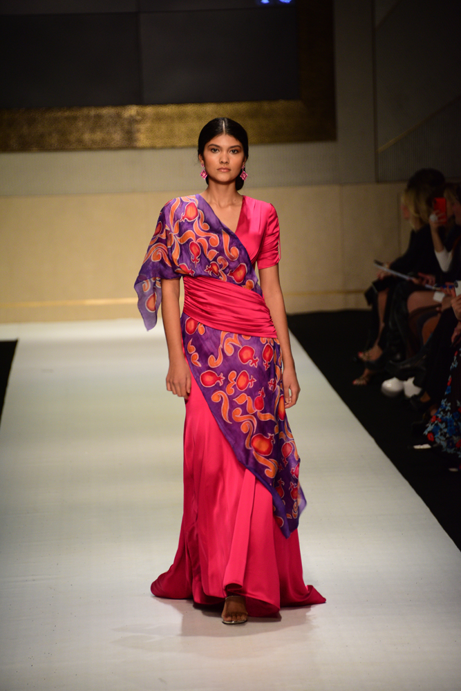 ORIENTAL FASHION SHOW İSTANBUL'DA GERÇEKLEŞTİ