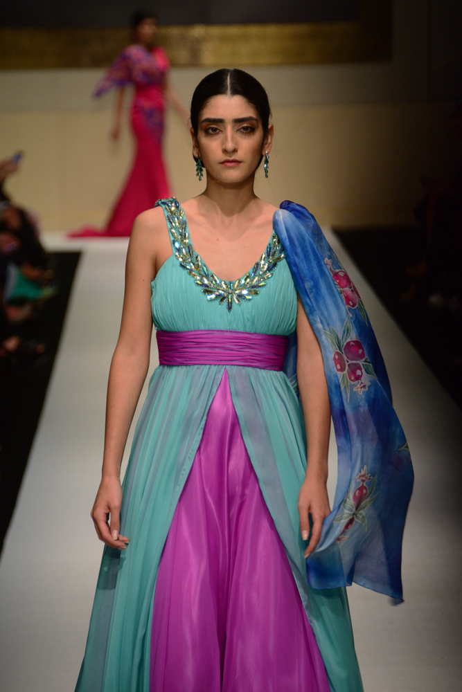 ORIENTAL FASHION SHOW İSTANBUL'DA GERÇEKLEŞTİ