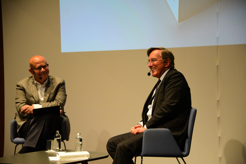 BÜLENT ECZACIBAŞI’DAN GENÇLERE ÖNERİLER  