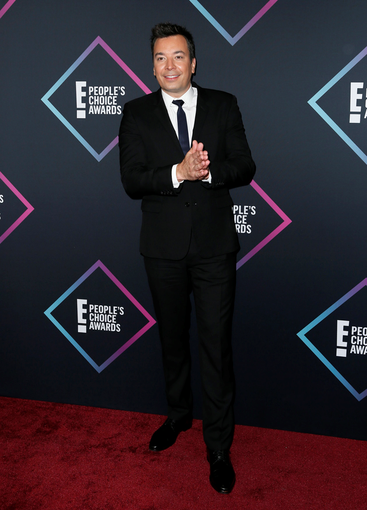 PEOPLE'S CHOICE ÖDÜLLERİ'NDE KIRMIZI HALI ŞIKLIĞI