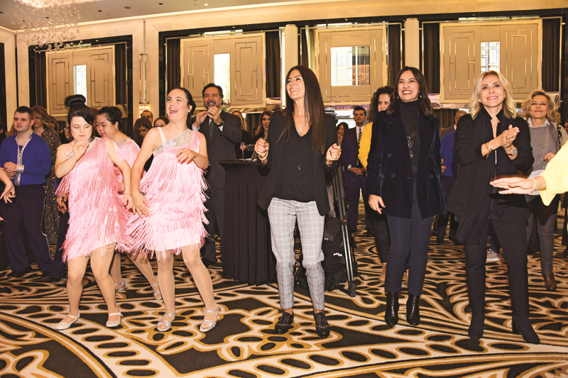 DOWN SENDROMUNA DANS İLE FARKINDALIK