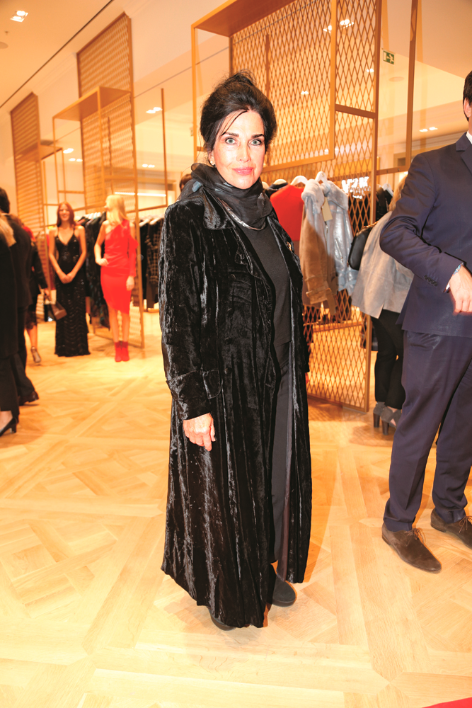 VAKKO ATAKULE MAĞAZASI RONIT-CEM HAKKO EV SAHİPLİĞİNDE AÇILDI