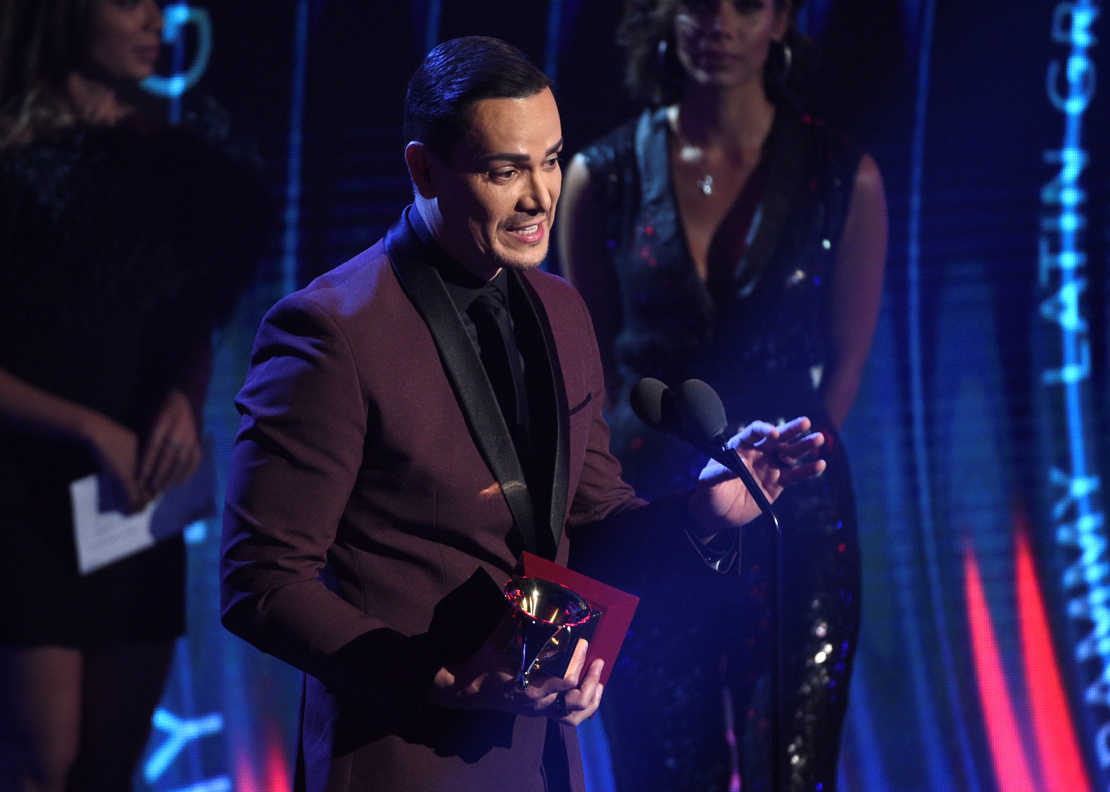 LATİN GRAMMY ÖDÜLLERİ SAHİPLERİNİ BULDU