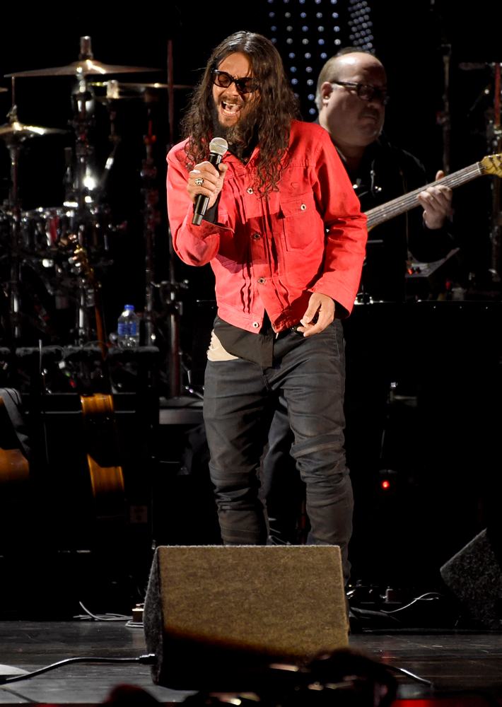 LATİN GRAMMY ÖDÜLLERİ SAHİPLERİNİ BULDU