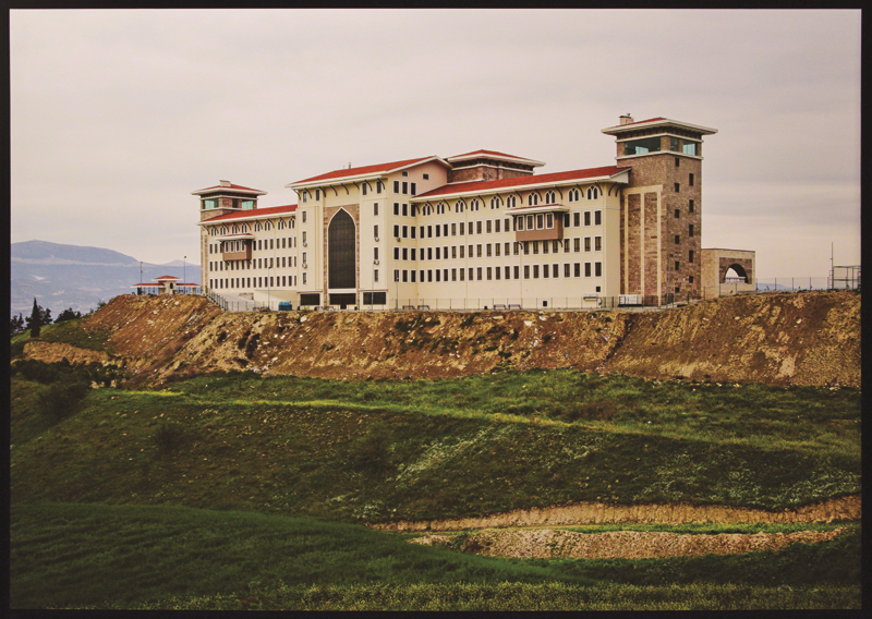 ÜTOPYA'DAN ESİNTİLER