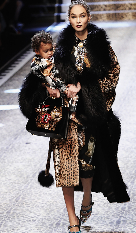 DOLCE AND GABBANA'NIN ŞANGHAY DEFİLESİ İPTAL EDİLDİ
