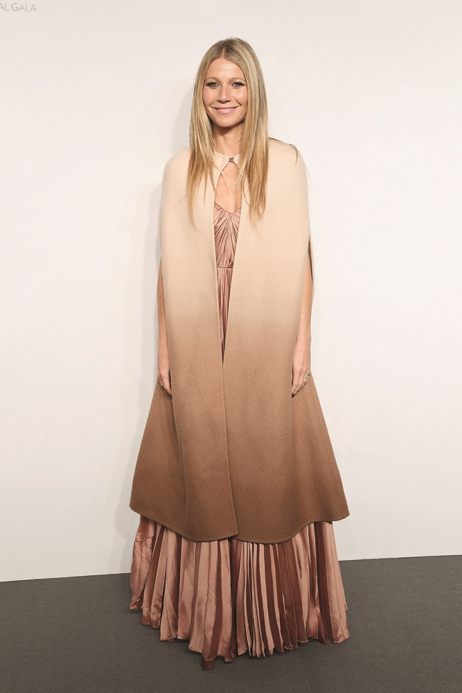 GUGGENHEIM GALA'DA KARLIE ŞIKLIĞI