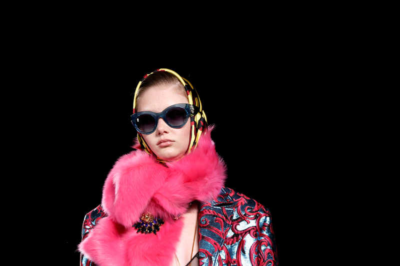 VERSACE PRE-FALL 2019 KOLEKSİYONUNU TANITTI