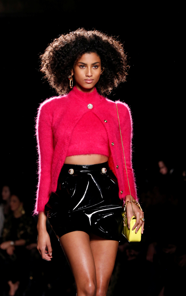 VERSACE PRE-FALL 2019 KOLEKSİYONUNU TANITTI