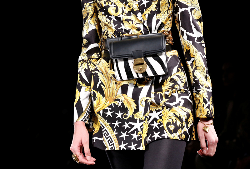 VERSACE PRE-FALL 2019 KOLEKSİYONUNU TANITTI