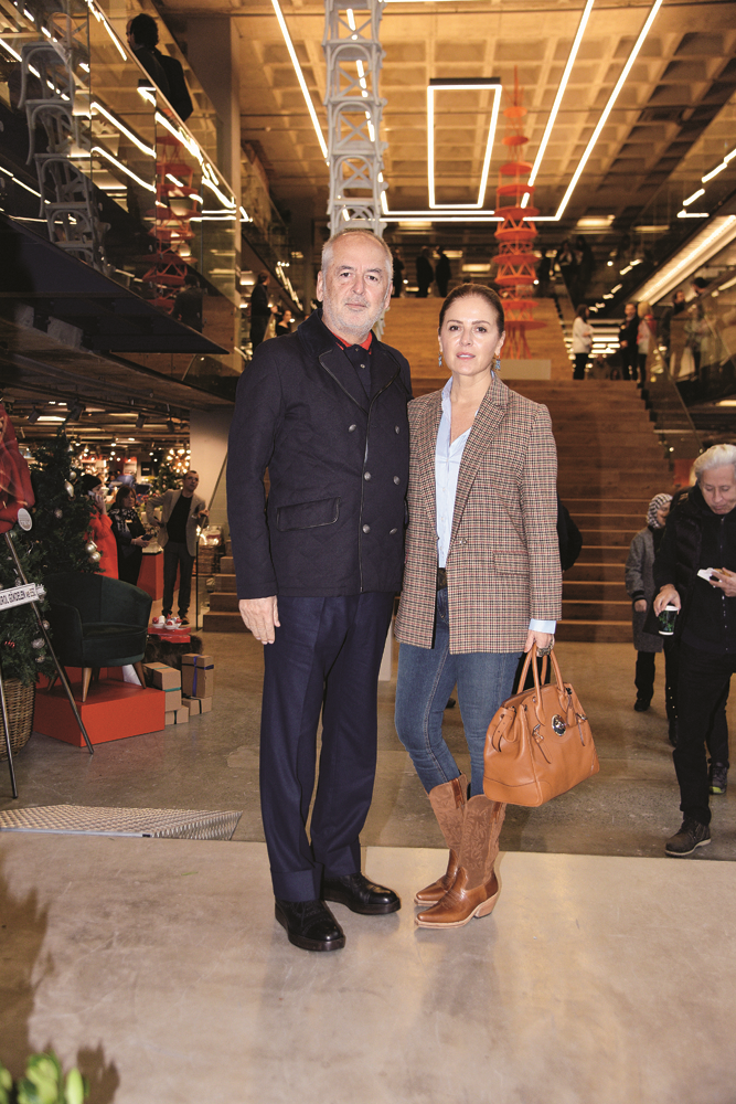 MUDO'NUN EN BÜYÜK MAĞAZASI AÇILDI