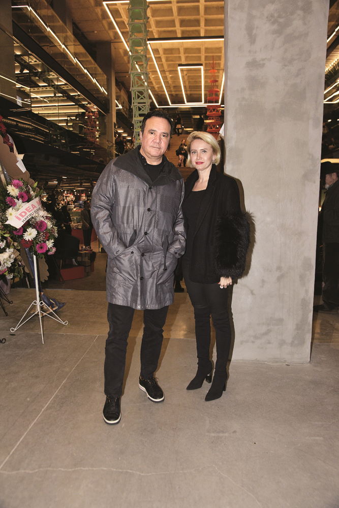 MUDO'NUN EN BÜYÜK MAĞAZASI AÇILDI