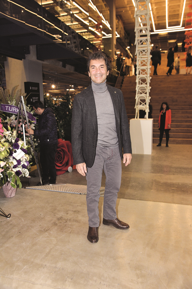 MUDO'NUN EN BÜYÜK MAĞAZASI AÇILDI