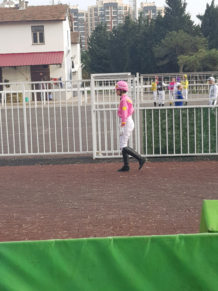 KRISTEN STEWART FİLM ÇEKİMİ İÇİN İSTANBULDA