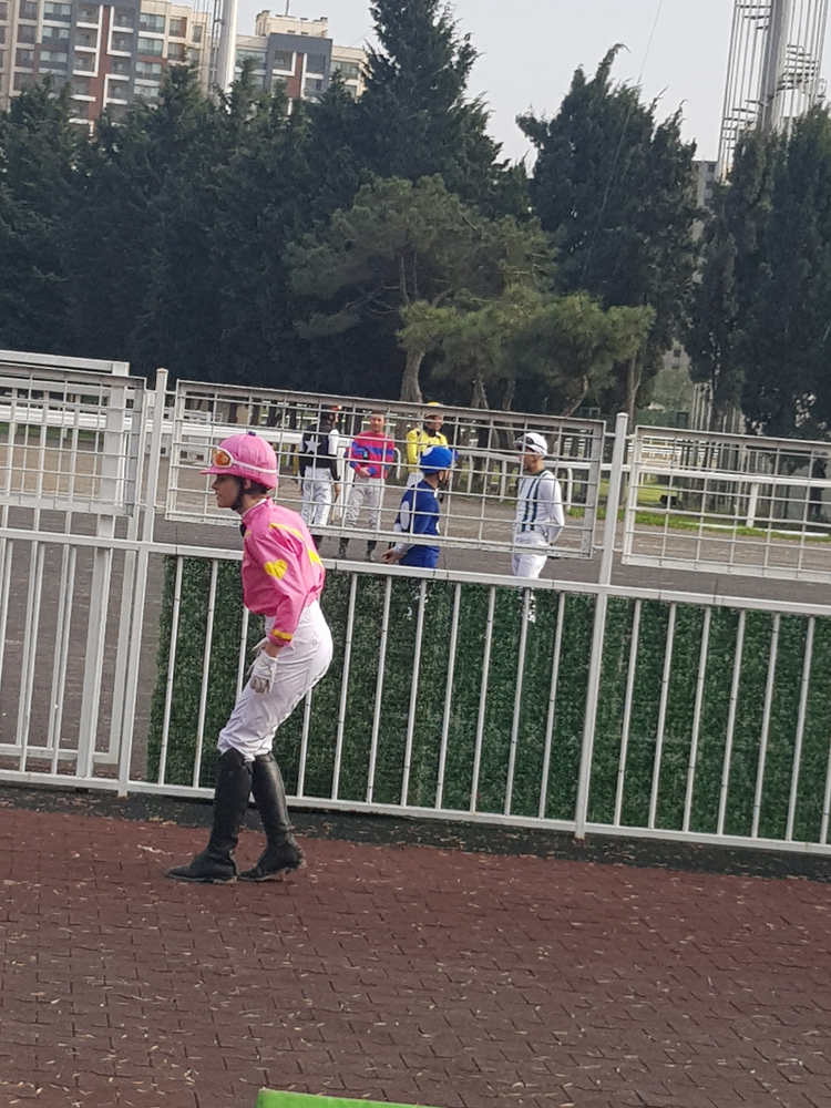 KRISTEN STEWART FİLM ÇEKİMİ İÇİN İSTANBULDA