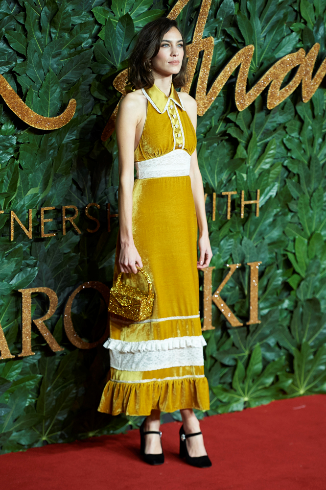 MEGHAN MARKLE İNGİLİZ MODA ÖDÜLLERİ'NDE