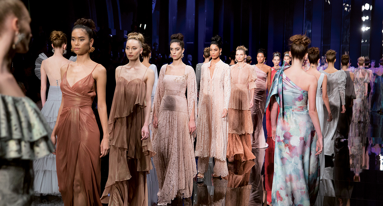 DİLEK HANİF'İN BAHÇESİ