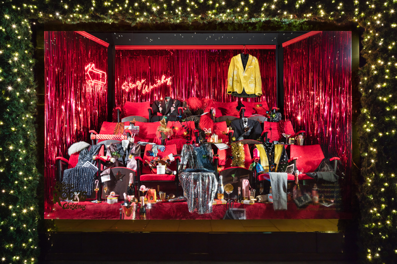 SELFRIDGESİN RENKLİ VİTRİNLERİ