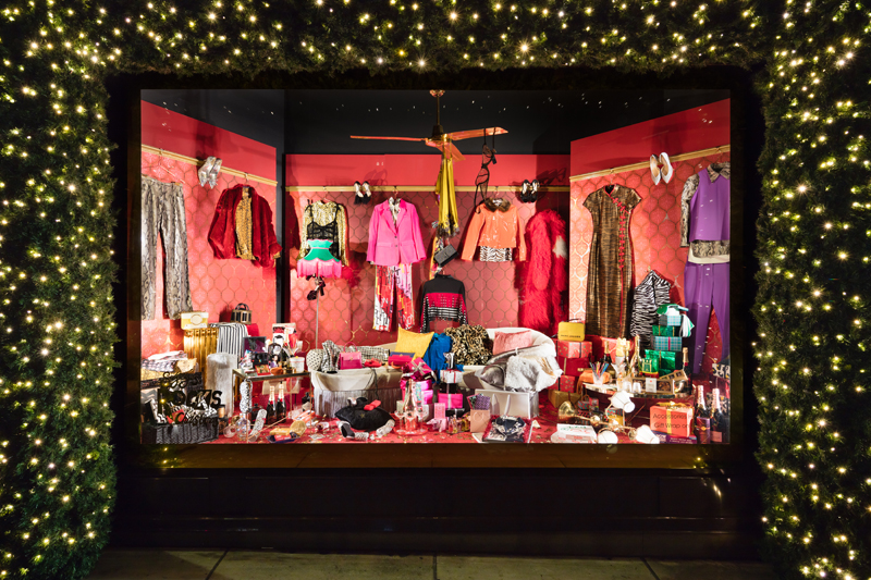 SELFRIDGESİN RENKLİ VİTRİNLERİ