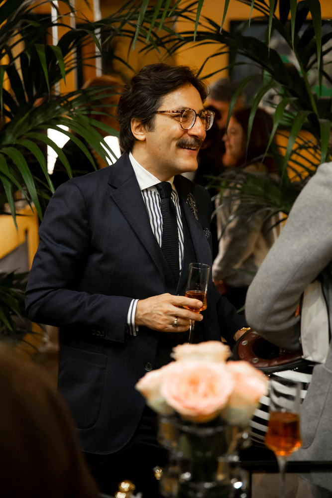 BEGÜM KHAN'IN PARİS DAVETİ