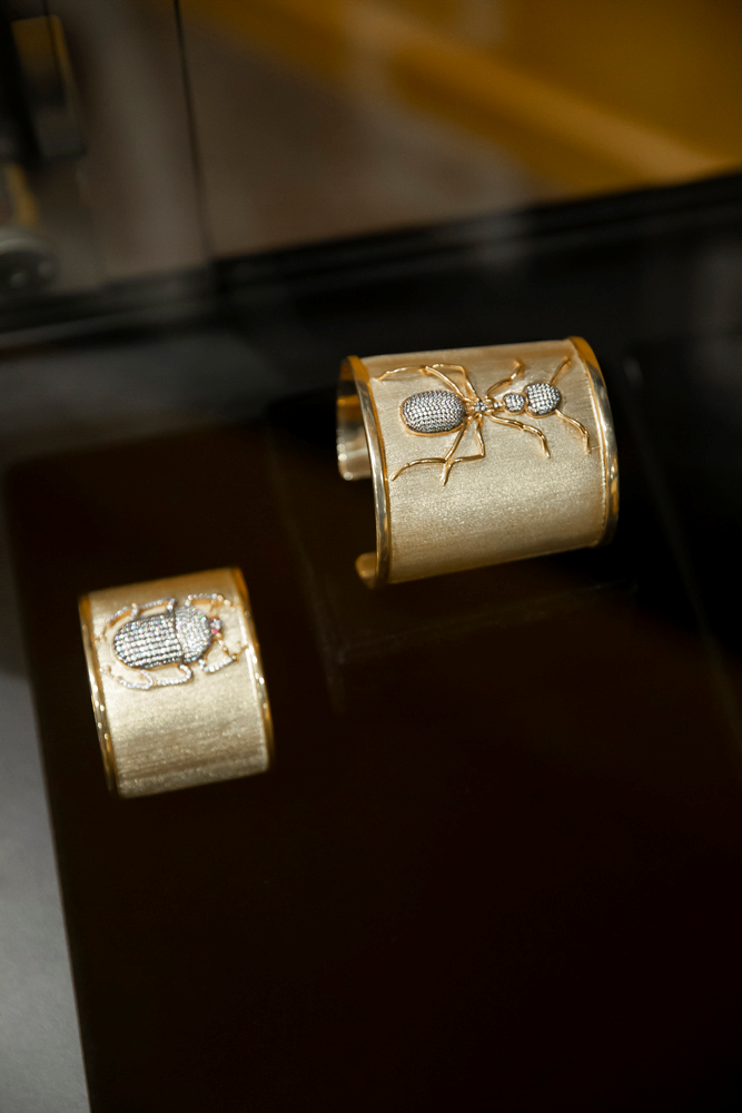 BEGÜM KHAN'IN PARİS DAVETİ