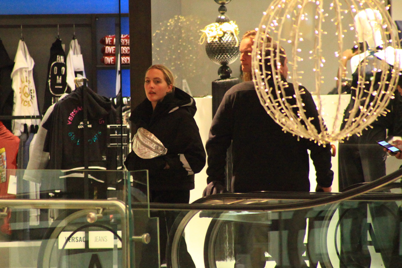 AYLİN KOÇ VE DİLAN GEREDE ERKAYA NİŞANTAŞINDA