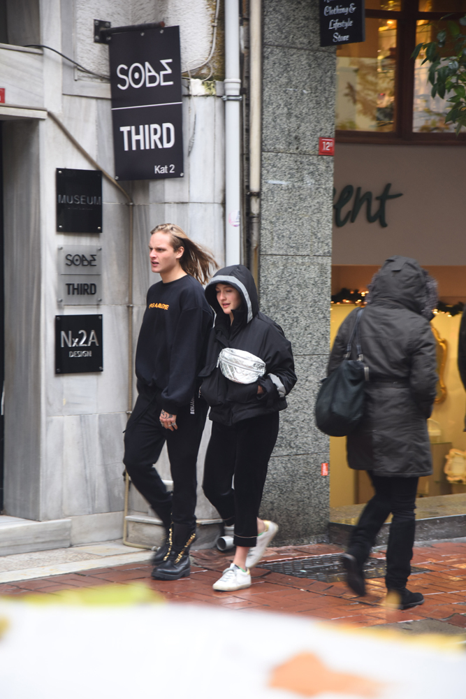 AYLİN KOÇ VE DİLAN GEREDE ERKAYA NİŞANTAŞINDA