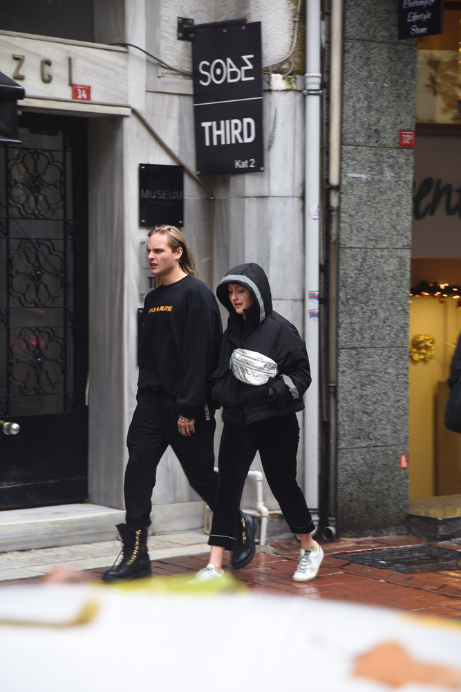 AYLİN KOÇ VE DİLAN GEREDE ERKAYA NİŞANTAŞINDA