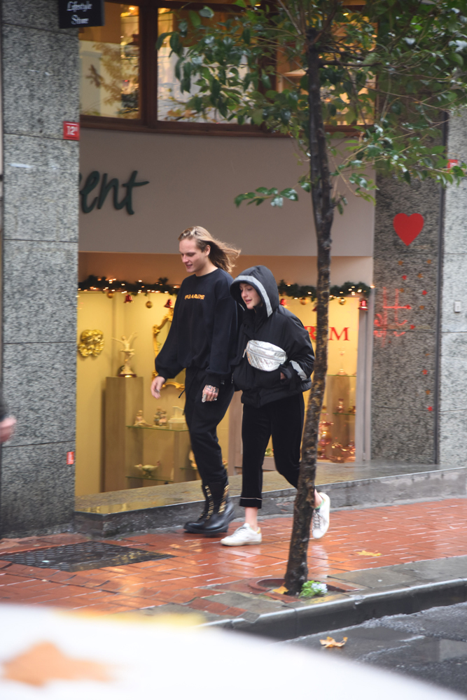 AYLİN KOÇ VE DİLAN GEREDE ERKAYA NİŞANTAŞINDA