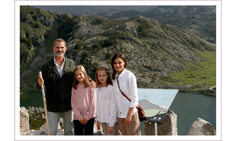 KRALİYET AİLELERİNDEN YILBAŞI KUTLAMASI