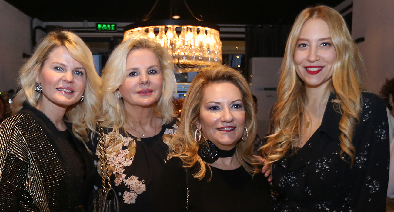 ANNELER VE KIZLARI YILBAŞI LEZZETLERİ