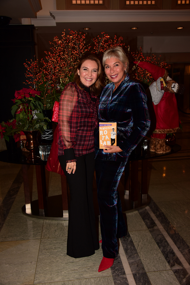 SAFFET EMRE TONGUÇ'UN İSTANBUL'U İLHAM ALAN FİNCANLARI