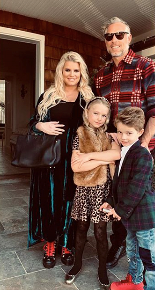 ÜNLÜLERDEN NOEL KUTLAMALARI