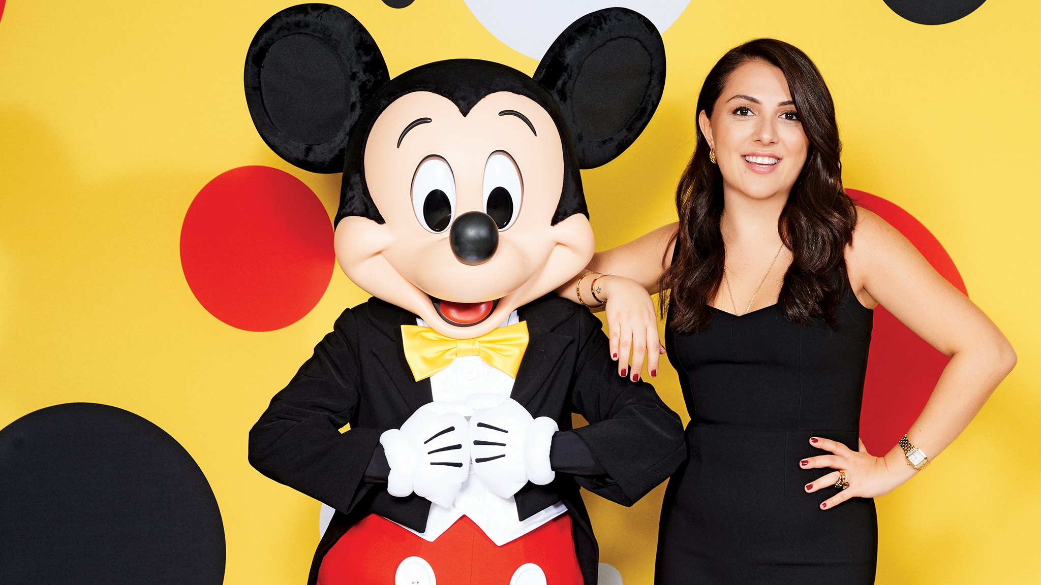 MICKEY MOUSE VE GAMZE SARAÇOĞLU BULUŞMASI