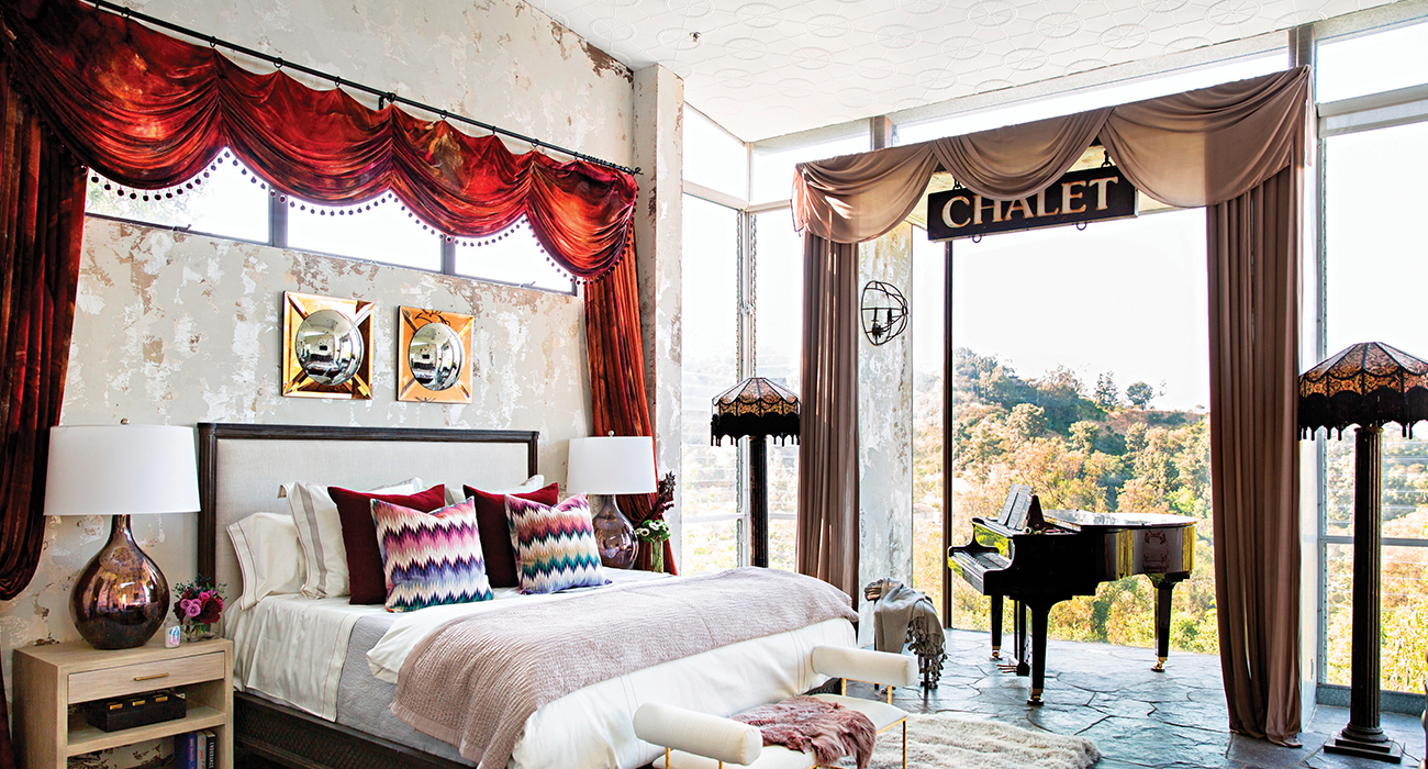 THE CHAINSMOKERS'IN EVİ