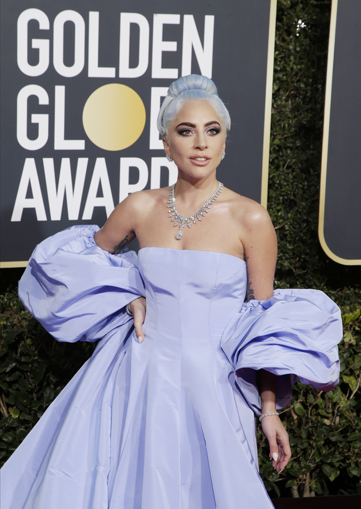 ALTIN KÜRE ÖDÜLLERİ'NDE KIRMIZI HALI ŞIKLIĞI